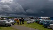 Trabi-Treffen in Anklam: Kultauto trotzt Hagel und Frost