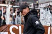 Trainer-Zukunft beim FC St. Pauli: Blessin zögert noch