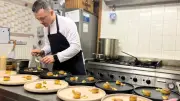 TV-Koch Richard Decker lädt zu exklusivem Asia-Abend in Schwerin