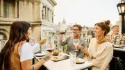 Urlaubsetikette: Diese Verhaltensregeln sollten Sie kennen