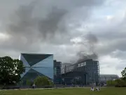 Viel Rauch über Berliner Hauptbahnhof: Müllbehälter in Brand