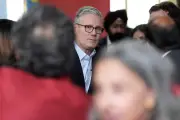 Wahl-Debakel für Starmer: Labour stürzt ab, Farage jubelt
