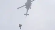 Wanderer stürzt 15 Meter in die Tiefe – Helikopter-Rettung