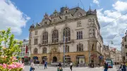 Weitere Turmspitzen am Stadthaus in Halle werden abgebaut