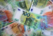 Weniger Steuereinnahmen: Staat erwartet Milliardenminus