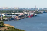 Weser und Ems: Mehr Tiefgang, mehr Risiko – Flussvertiefung spaltet
