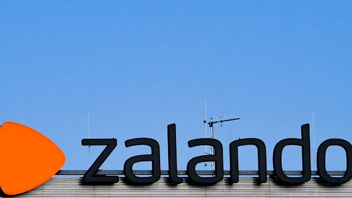 Betriebsrat übergibt 1.250 Postkarten an Zalando-Vorstand