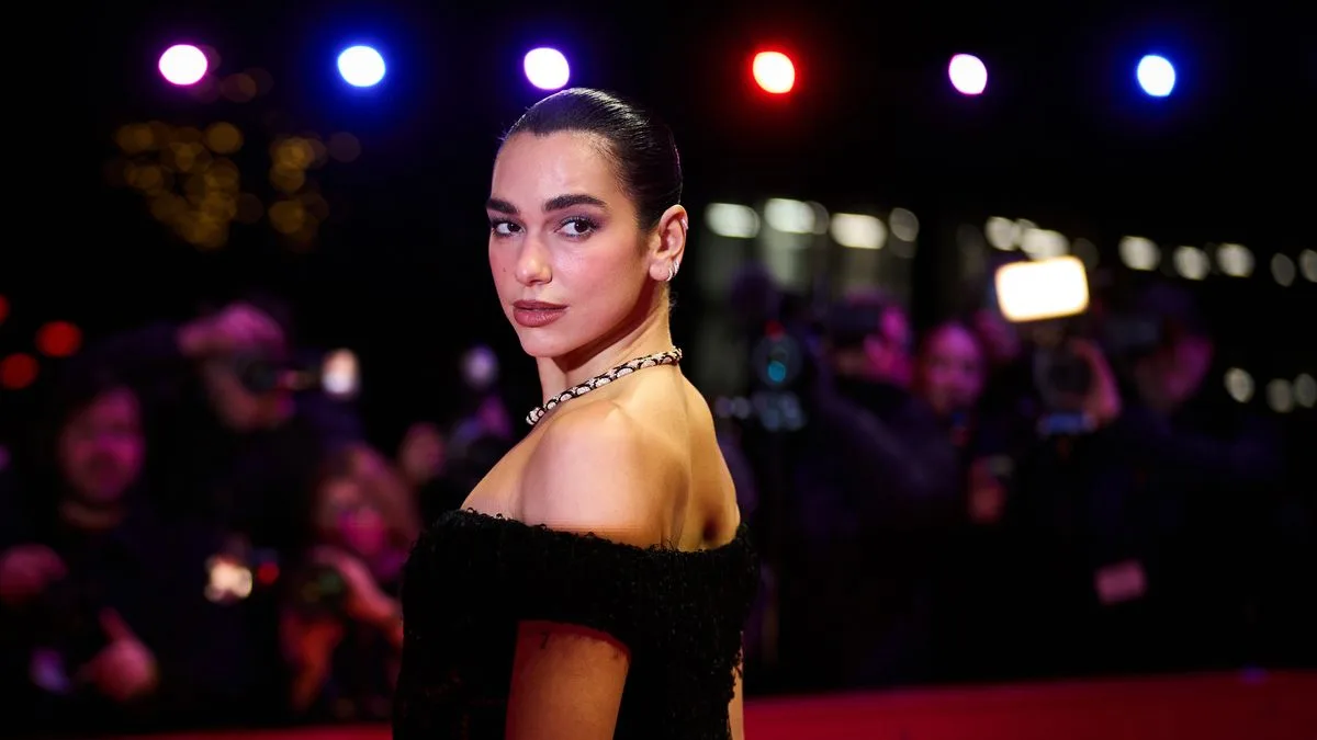 Dua Lipa vs. Samsung: Konzern weist Vorwürfe zurück