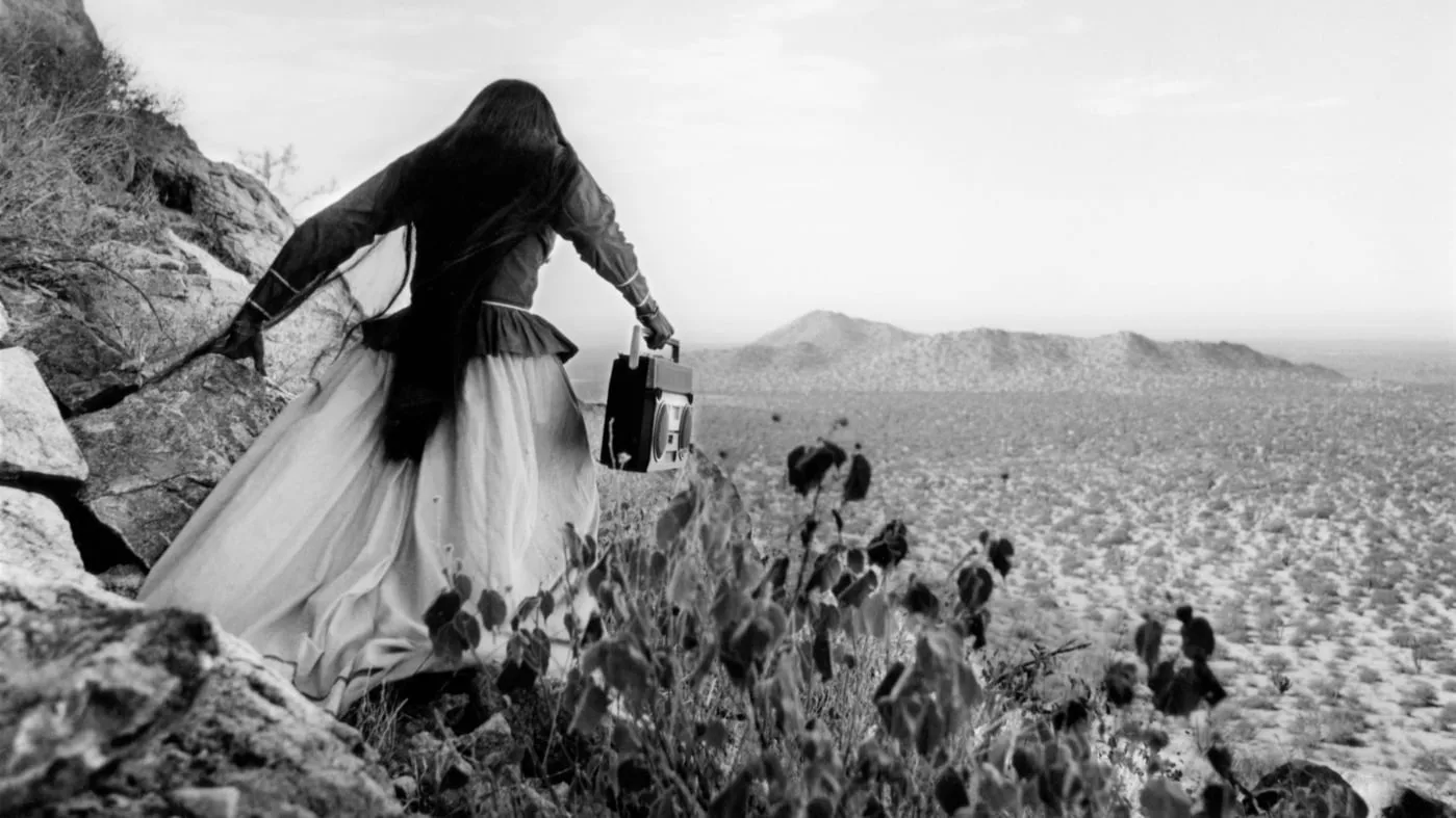 Iturbide und Eißfeldt: Fotografie als poetischer Wal