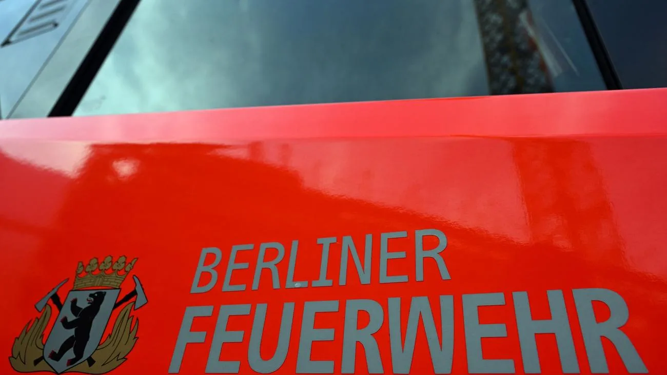 Kind stürzt auf Schulhof in Berlin-Neukölln in vier Meter tiefen Betonschacht