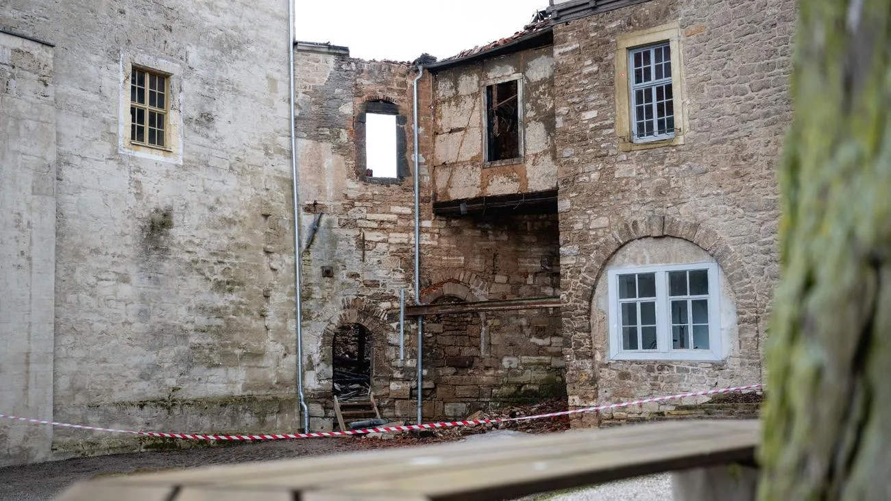 Brand auf Runneburg: Defekte Stromleitung durch Nagerbisse als Ursache