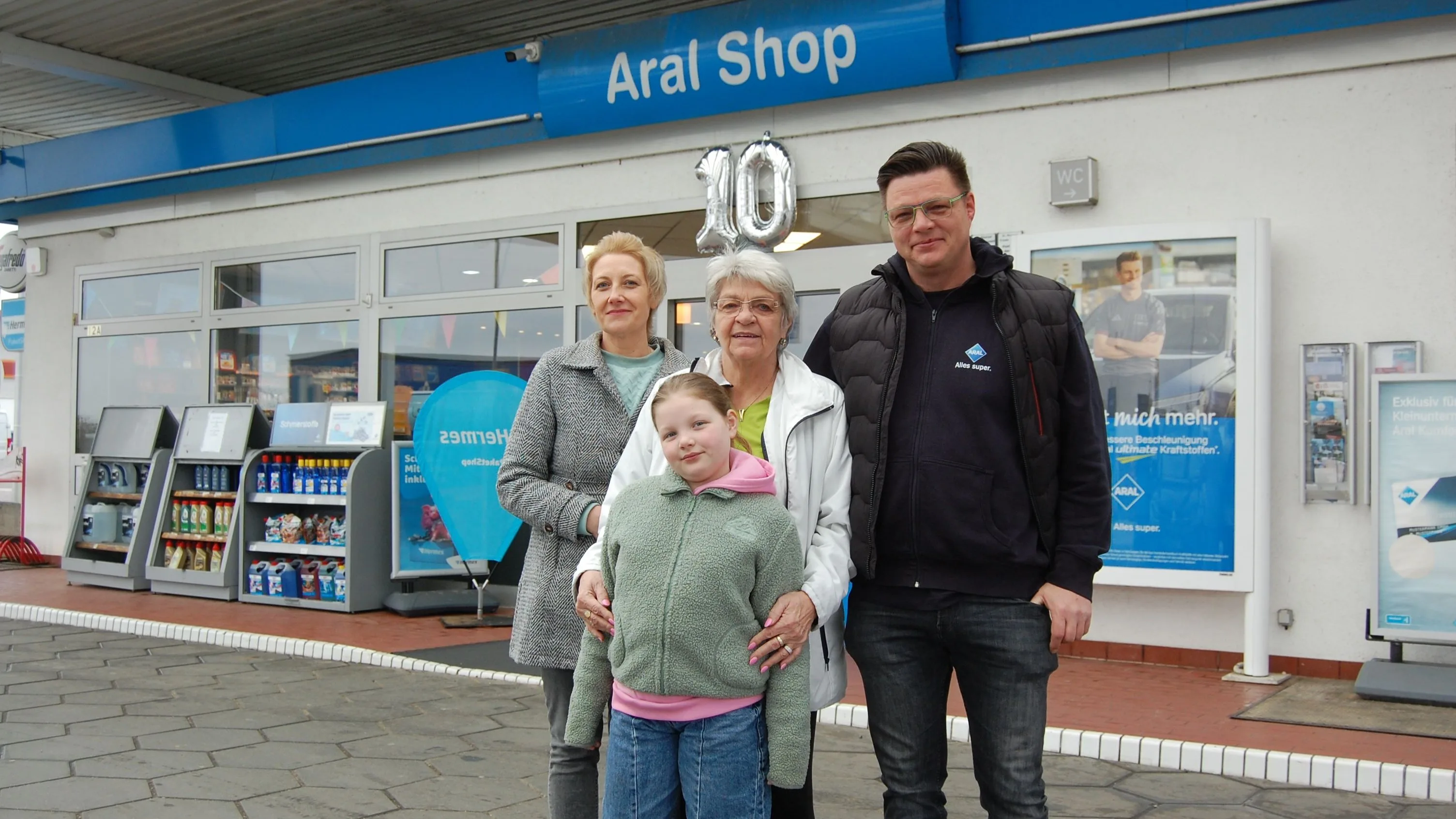 Schuberts feiern 10 Jahre Tankstelle in Lützen