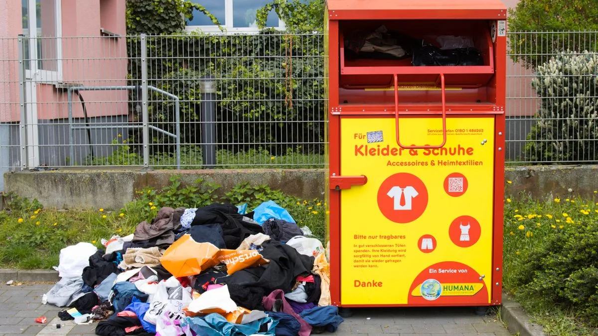Textilgesetz: Hersteller sollen mehr für Altkleider zahlen