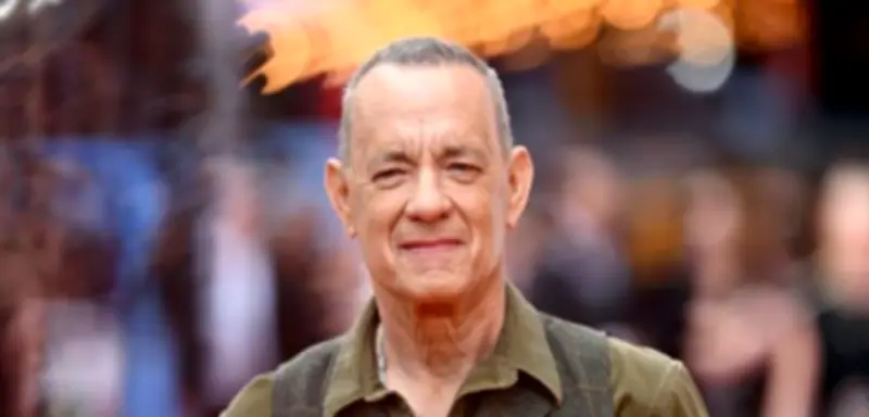 Tom Hanks‘ Ehe-Tipp: Sonntags Waffeln für Taylor Swift & Travis Kelce