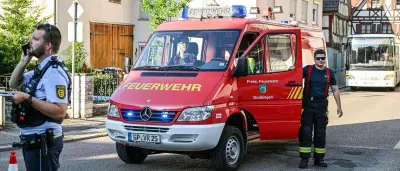 A8 bei Wiesensteig: Gefahrgut-Lkw droht zu explodieren – 100 Menschen evakuiert