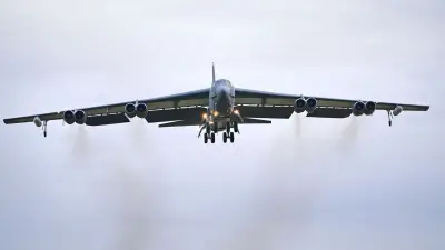 Acht Tote bei B-52-Absturz in Kalifornien