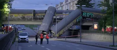 Bahnunglück in München: Zwei Güterwaggons stürzen von Brücke – ein Schwerverletzter