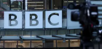 BBC streicht 550 Stellen als Teil eines großen Sparprogramms