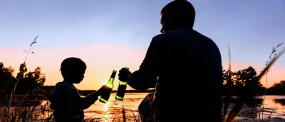 Berlin: Eltern geben Baby und Kleinkind Bier bei 40 Grad
