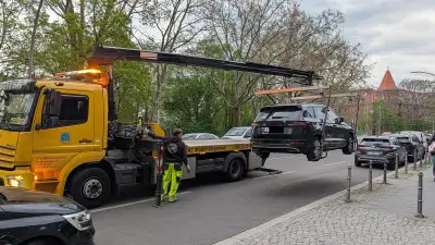 Berlin-Mitte: 180 Parksünder-Jäger vs. 11 Wohnungsaufseher – Schieflage
