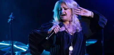 Bonnie Tyler aus Koma erwacht – Konzerte abgesagt