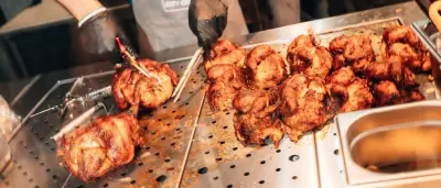 Drake-Fan? Hype um „Nhas City Chicken“ in Berlin-Neukölln