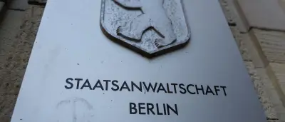 Ex-Mitarbeiterin des Berliner Einwanderungsamts wegen Korruption angeklagt