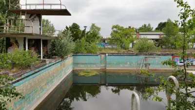 Freibad-Krise in Berlin: Symbol für kommunalen Rückzug