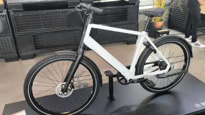 Gazelle Curb: Neues City-E-Bike mit Bosch-Hub Line für 2.400 Euro