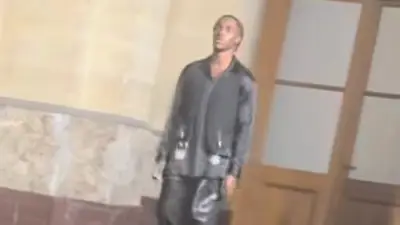 Gnabry und Ex-Bayern-Star Tel bei Fashion Week in Paris