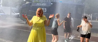 Hitzewelle in Berlin: 39,5 Grad Rekord, Ampeln defekt, Wasserwerfer im Einsatz