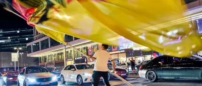 Hunderte feiern Sieg der Nationalelf auf dem Ku'damm in Berlin