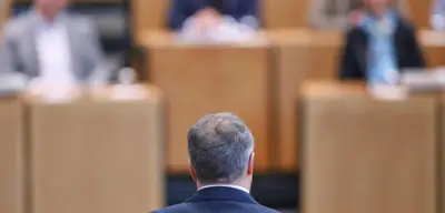 KI in Medien und Politik: Grenzen des Einsatzes