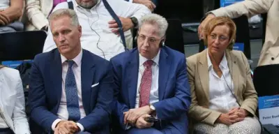 Maaßen attackiert Verfassungsschutz bei AfD-Kongress im Bundestag