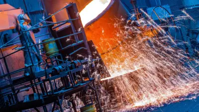 Metall- und Elektroindustrie investiert weniger und verlagert Jobs ins Ausland