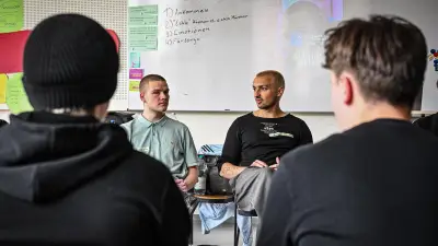Männlichkeitsbilder im Fokus: Deepfakes an Berliner Schule nur Symptom