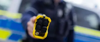 Polizei setzt Taser gegen randalierenden Mann in Charlottenburg ein
