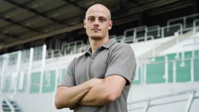 Preußen Münster verpflichtet Innenverteidiger Tim Dietrich von Schalke 04