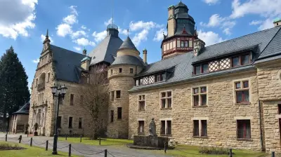 Schloss Wolfsbrunnen: Russisches Ehepaar verkauft Luxus-Anwesen nach Bank-Skandal