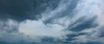 Schwüle Luft bringt schwere Unwetter: Wo es heute im Osten Deutschlands heftig wird