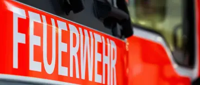 Sechs Autos auf Telekom-Gelände in Berlin-Lichtenberg niedergebrannt