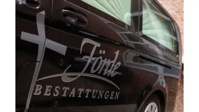Seebestattung in Kiel: Würdevoller Abschied auf der Förde mit Förde Bestattungen