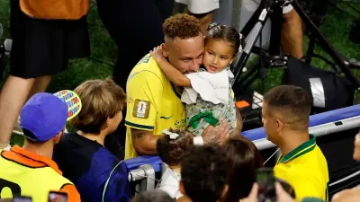 Süßer Neymar-Moment: Familie feiert Comeback in Brasilien-Stadion