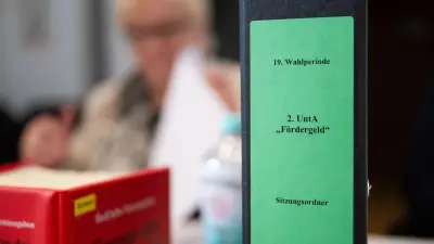 Streit um Fördermittel: Ex-Kultursenator Chialo soll vor U-Ausschuss aussagen