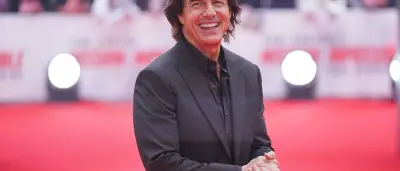 Tom Cruise zeigt sich in „Digger“ mit Bauch und Halbglatze