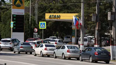 Ukraine: Massive Angriffe auf Krim verschärfen Benzin-Krise – Tote in Charkiw