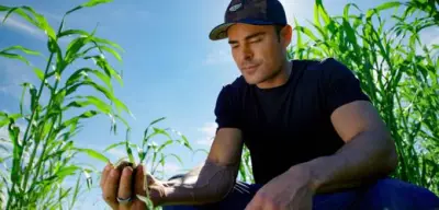 Zac Efron baut Traumhaus aus Hanf in Australien