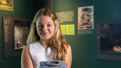 Zwölfjährige findet 2.700 Jahre alten keltischen Armring