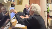 102-Jähriger bestellt per App: Uber-Eats-Crashkurs wird viral