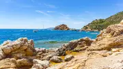 11 unentdeckte Sommerparadiese ohne Touristenmassen in Europa
